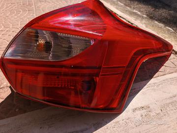 Stop fanale posteriore dx Ford focus