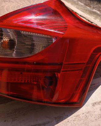 Stop fanale posteriore dx Ford focus