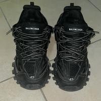 balenciaga track led
