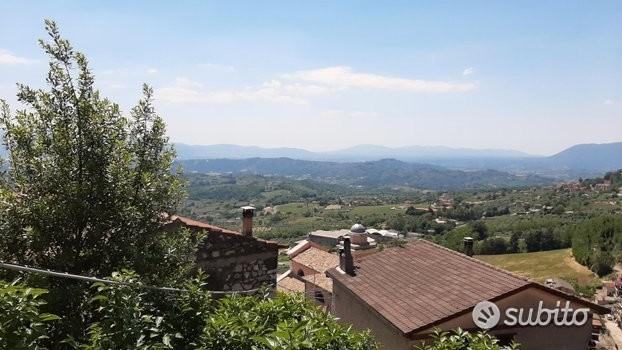 Piglio, centrale con giardino e cantina