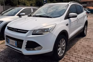 Ford Kuga 2.0 TDCI 150 CV S&S 4WD Powershift Titan