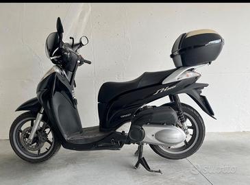Scooter Honda Sh300