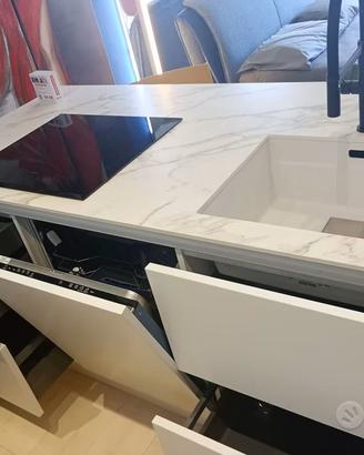 CUCINA NUOVA CON FINITURE STUPENDE