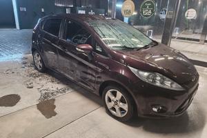 FORD FIESTA 1.4 GPL Neopatentati 