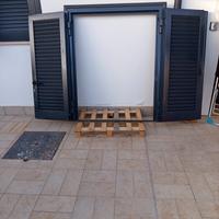 finestra romana in ferro