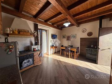 3 LOCALI A DURAZZANO