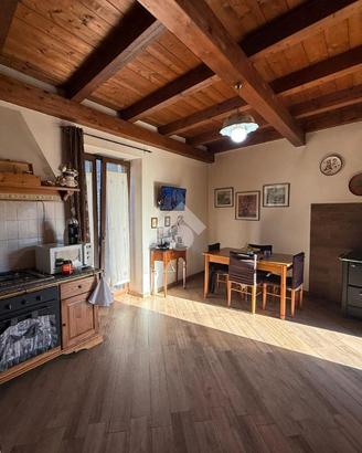 3 LOCALI A DURAZZANO
