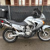 Honda Transalp 650 2004 accessoriata