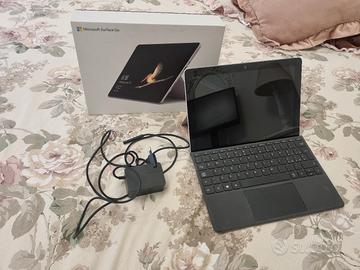 Microsoft Surface Go 