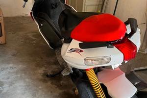 Aprilia SR 50 R Factory – 50CC 4 Kw Anno 2008