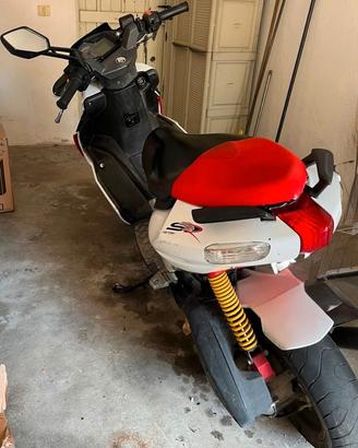 Aprilia SR 50 R Factory – 50CC 4 Kw Anno 2008