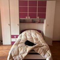 Cameretta completa di armadi