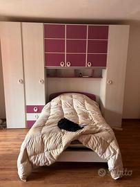 Cameretta completa di armadi