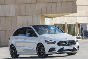 MERCEDES-BENZ B 180 d*LED/PELLE/TELEC/AUTOMATICA