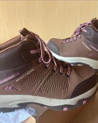Skechers