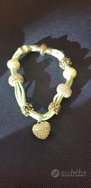 braccialetto con charmes 