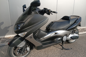 Yamaha Tmax black Max