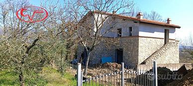 Villa di 111 m² con 3 locali a Laterina Pergine Va
