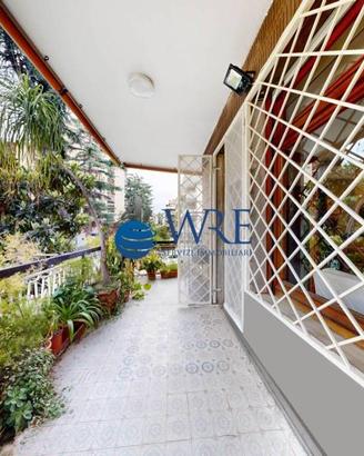 Appartamento di 170 m² con più di 5 locali e box a