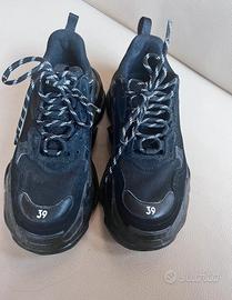 Scarpe non originali