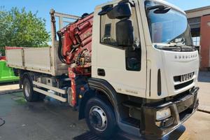 Iveco 160.25 con gru e cassone ribaltabile tre lat