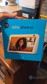 Amazon Echo Show 8 display