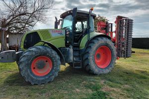 CLAAS AXION 840