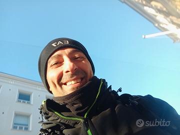 Autista corriere installatore