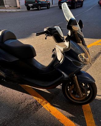 Piaggio X9 500 Evolution