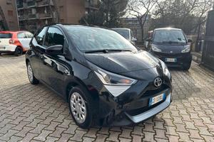 Toyota Aygo Connect x-play 11/20 km. 26137