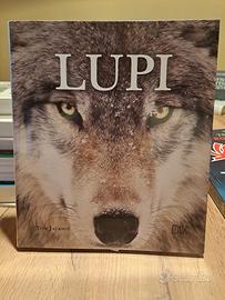 Libro illustrato sui lupi