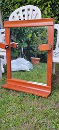 Specchio in legno per bagno