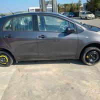 Ricambi Toyota Yaris 1.000 5 Porte Anno 2010