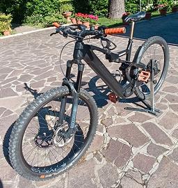 E-mtb biammortizzata Whistle