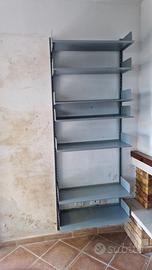 LUCCA: Scaffale/libreria su rotaie a muro in metal