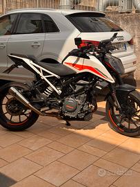 KTM DUKE 390