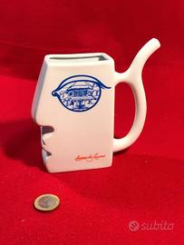 tazza di design con profilo umano