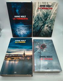 Lotto 4 Libri Thriller Anne Holt - Einaudi