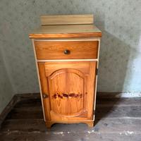 Credenza i  legno massiccio