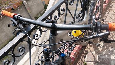 Manubrio Syncros integrato carbon MTB