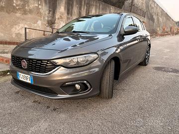 Fiat Tipo 1.6 jtdm2 120 CV Lounge-Euro 6-122000 km