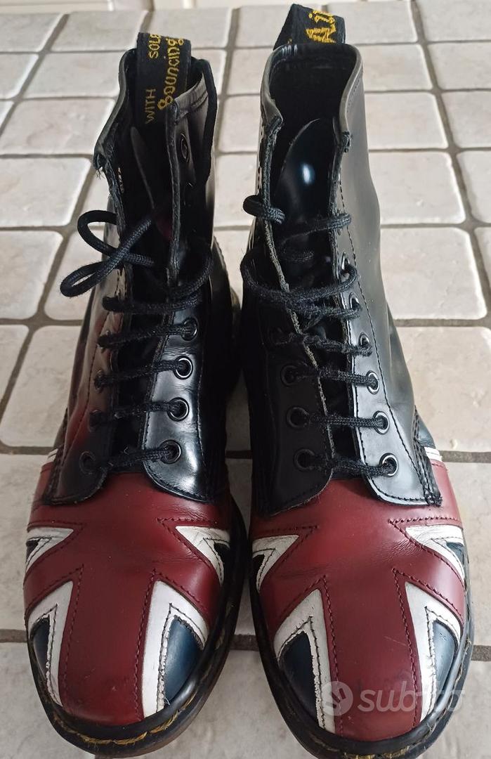 Dr. Martens edizione limitata Union Jack Abbigliamento e