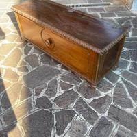 Cassapanca in legno