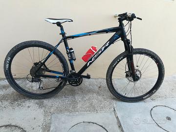 bici mtb 27,5 con freni a disco idraulici