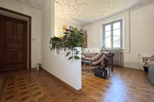 BIFAMILIARE INDIPENDENTE CON AMPIO GIARDINO E BOX