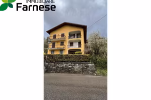 Appartamento di 138 m² con 4 locali e box auto a F