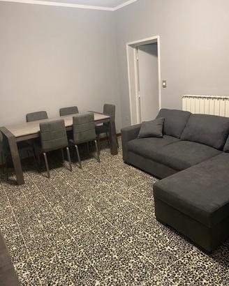 Tavolo allungabile e 6 sedie