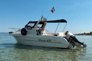 Barca BeC Energie 650 con motori fuoribordo