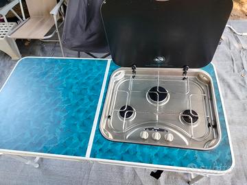 tavolino campeggio con piano cottura integrato