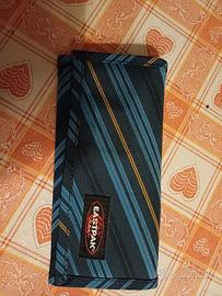 portafoglio eastpak  nuovo